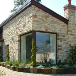 rumah batu yang rupawan